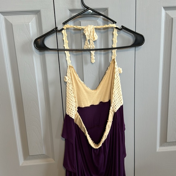 Crocheted halter top. Ivory and purple size M. Bin 8 - Picture 3 of 5